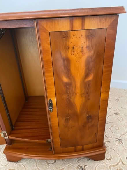 Photo of free Beautiful cabinet (New Oscott B73) #4
