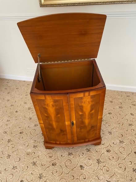 Photo of free Beautiful cabinet (New Oscott B73) #3