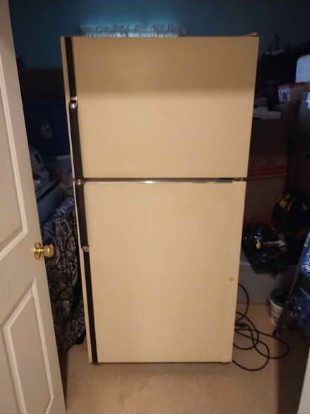 Photo of free Fridge n microwave (Wilmington) #1