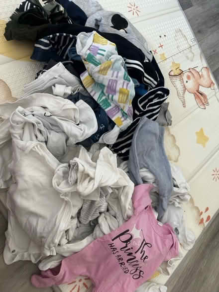 Photo of free Baby Clothes BUNDLE (SE5) #4