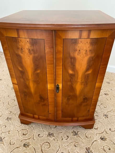 Photo of free Beautiful cabinet (New Oscott B73) #1