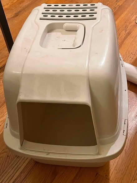 Photo of free Covered litter box (Clinton Hill) #1