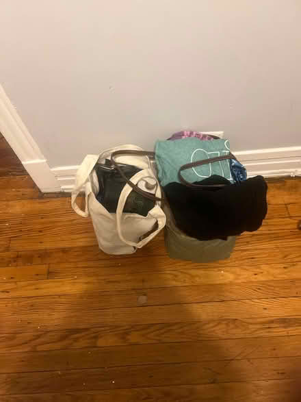 Photo of free Women’s clothes/ Misc hh items (Chicago, il) #1