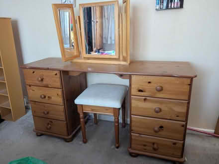 Photo of free Dressing Table, Stool and Mirrors (Starling BL8) #2