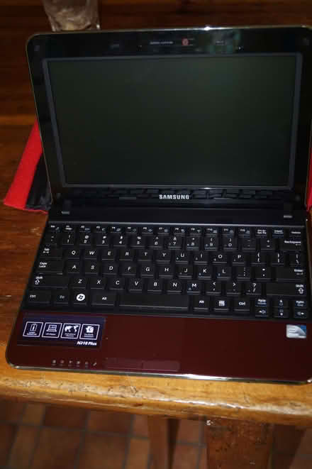 Photo of free Samsung Tablet and Case (Pinkneys Green SL6) #1