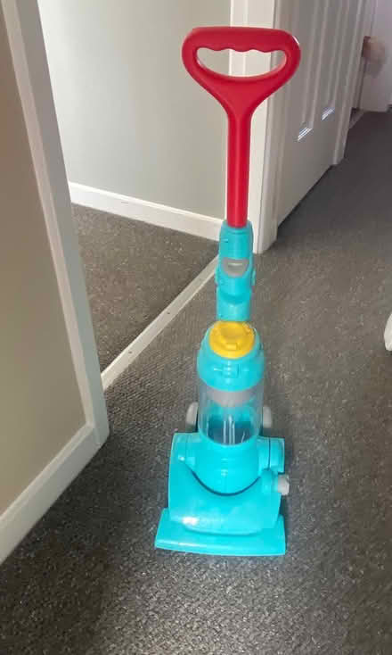 Photo of free children’s play hoover (coalville leicestershire) #1