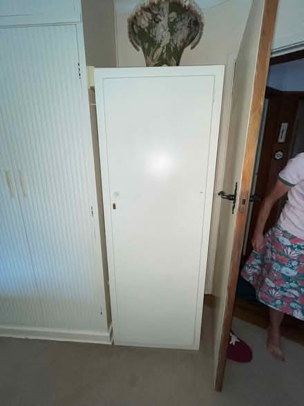 Photo of free White cupboard (Nottingham NG16) #1