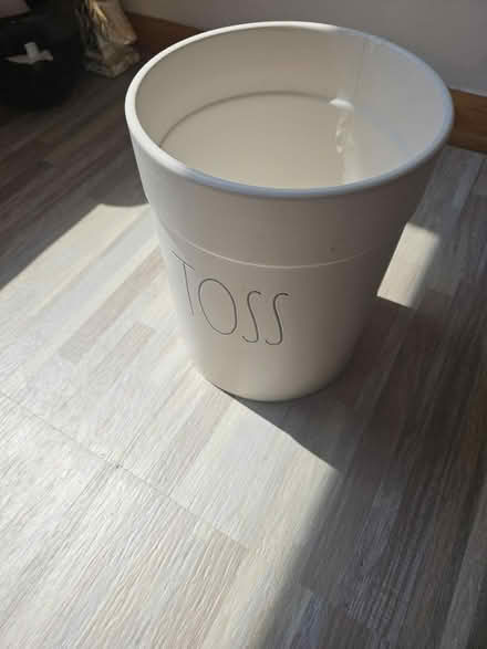 Photo of free Garbage can (Oak Park, IL) #1