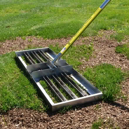 Photo of Lawn levelling lite/rake (Wellesbourne, CV35) #1
