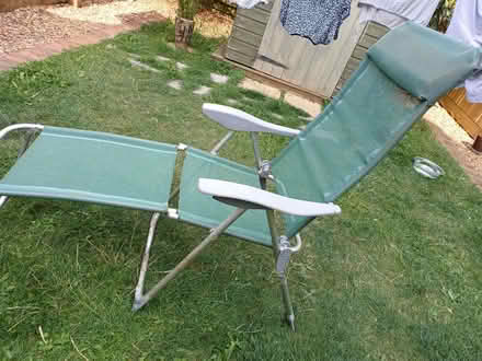 Photo of free Garden recliner chair in need of TLC (Old Bletchley MK3) #1