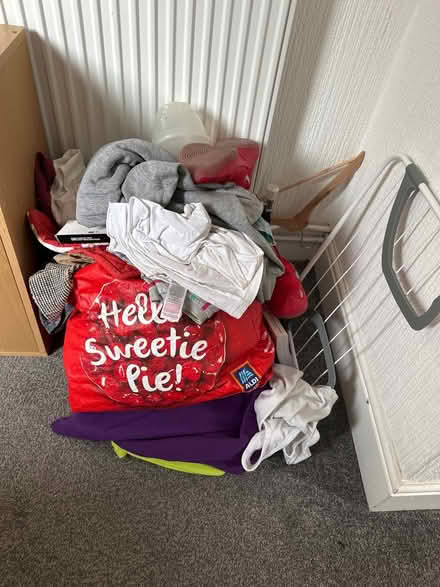 Photo of free bag of clothes (SW11) #1