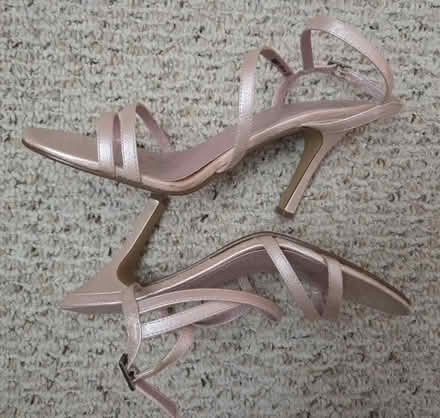 Photo of free Used shoes sandals pink womens 9 (Elmvale acres, Lynda lane park) #1
