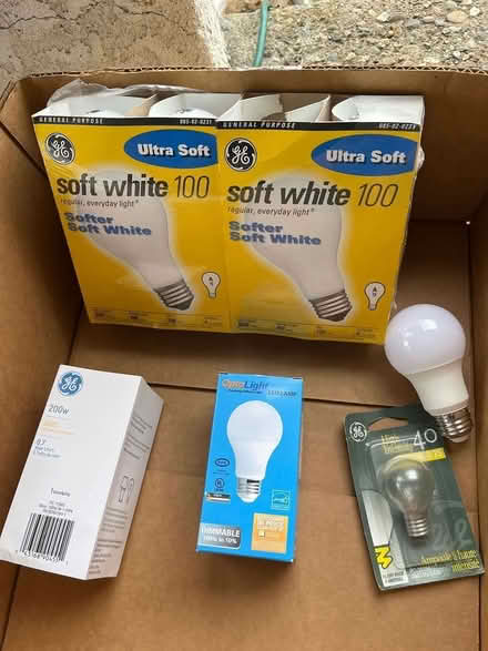 Photo of free Light bulbs assorted (Cowell st and Ranspot.) #2