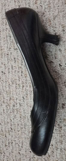 Photo of free Used shoes low pumps black womens 9 (Elmvale acres, Lynda lane park) #1