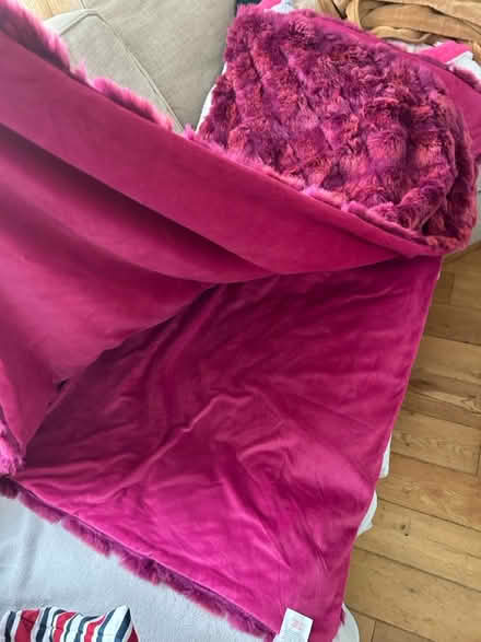 Photo of free Pink Throw (UB7 9EF) #2