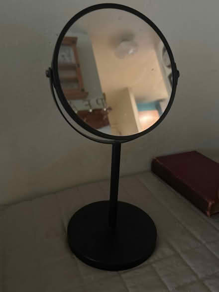 Photo of free Standing makeup mirror (10011 (17th & 9th)) #1