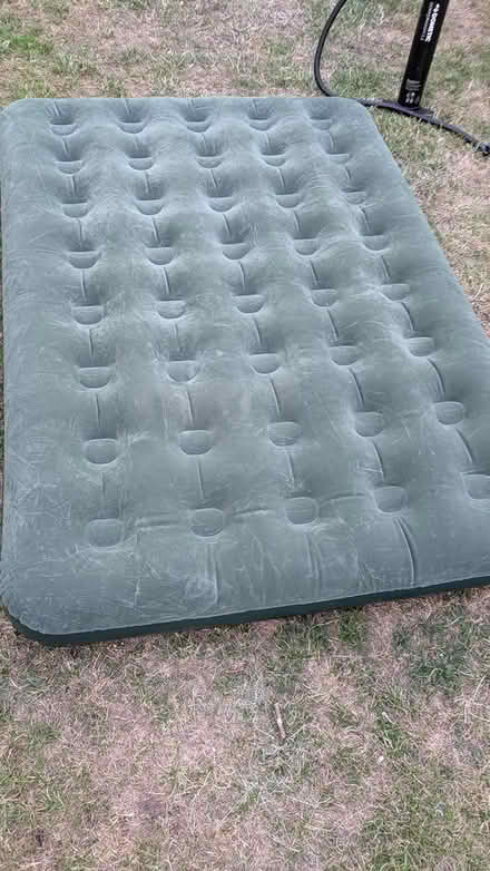 Photo of free Airbed for comfy camping (OX14 Abingdon) #1