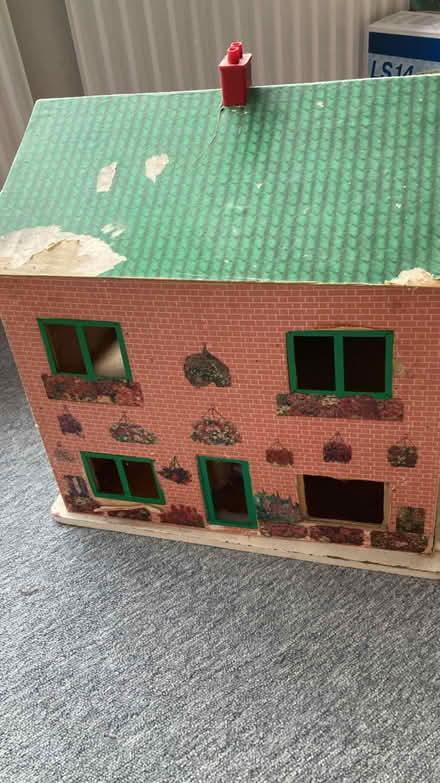 Photo of free Dolls House in need of renovation (Brightwell OX10) #1