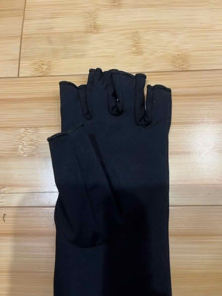 Photo of free Compression Glove (Fair Lawn, NJ) #4