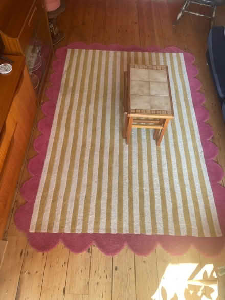 Photo of free Scalloped Striped rug (Ruskin Park SE5) #1