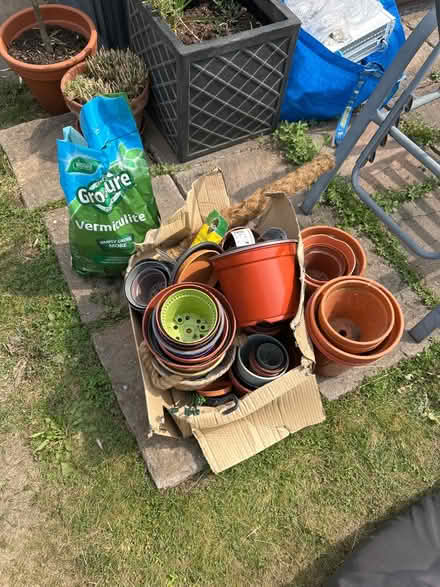Photo of free Various plant pots (UB7 9EF) #1