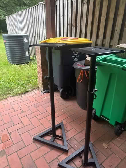 Photo of free speaker stands (Upper marlboro) #1