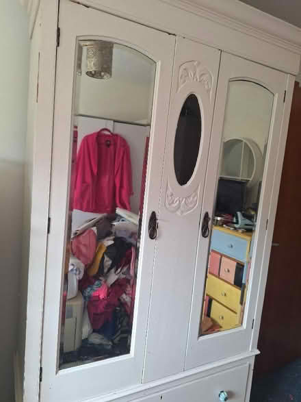 Photo of free Double wardrobe, needs updating its a lovely piece of furnit (Mold CH7) #1