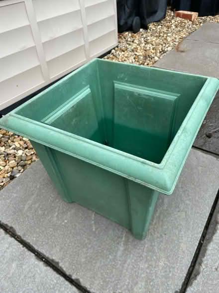Photo of free Large flower pot (Farncombe GU7) #1