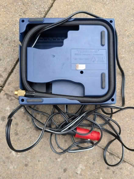 Photo of free Car tyre pump (Bishop's Cleeve) #2