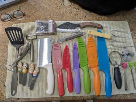 Photo of free Misc kitchen knives \ gadgets (Cypress off Jones and Cy N Hou) #1