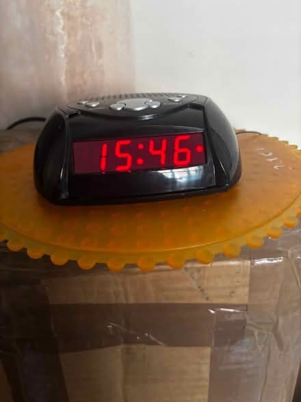 Photo of free Small Alarm clock radio (Lemsford AL8) #2