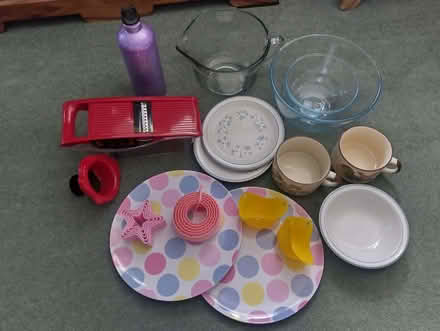 Photo of free Assorted kitchen items (Galmpton TQ5) #1