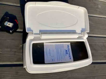 Photo of free New Betterware carrier bag bin cover (Aldrington BN3) #2