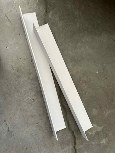 Photo of free Packing supplies/corner protectors (North Loop / Mpls) #4