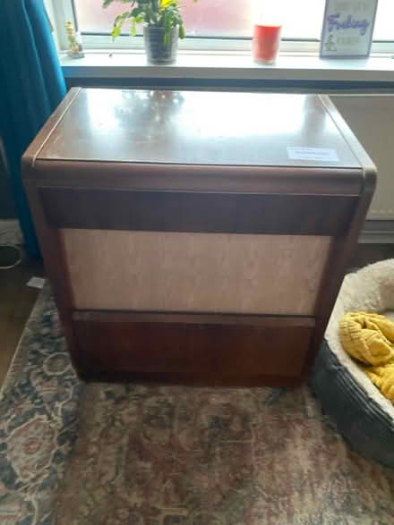 Photo of free HMV gramophone radio (Leicester LE3) #1