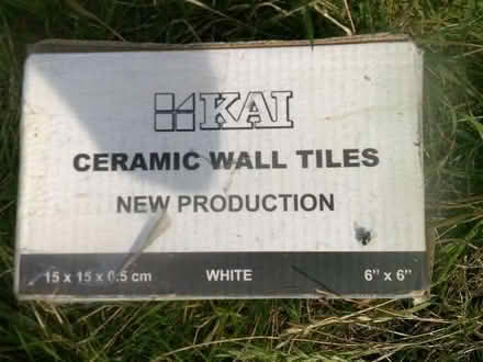 Photo of free Box ceramic wall tiles 15 X 15 X 0.5cm 44 pieces (Bedwell SG1) #1
