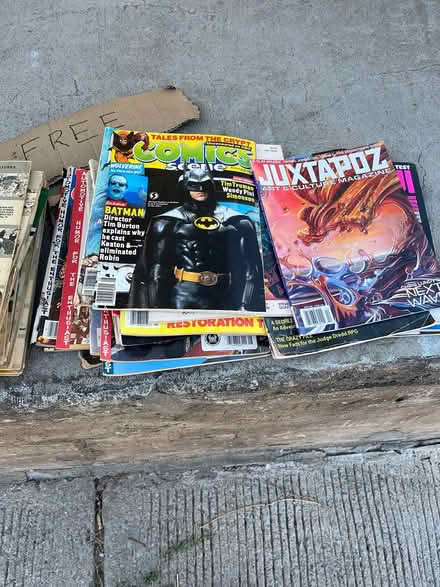 Photo of free Curb alert comic books magazines (Hintonburg) #1