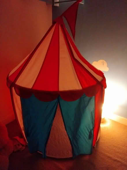 Photo of free Children's play tent (Eccleshill BD10) #1