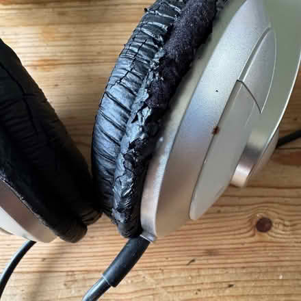 Photo of free Behringer headphones (Eynsham OX29) #4