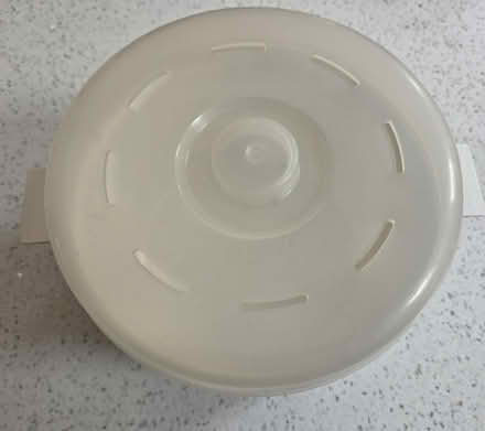 Photo of free Microwave dish with lid (Frimley) #1