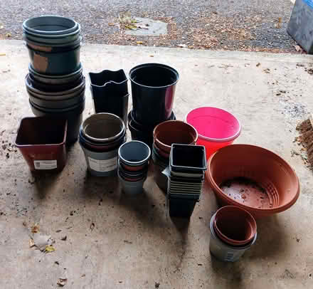 Photo of free Lots of plastic plant pots (Minster Lovell OX29) #1