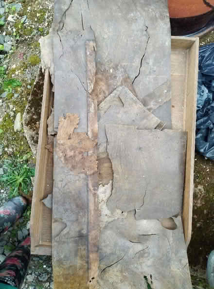 Photo of free Very old wood veneer (Lixwm CH8) #1