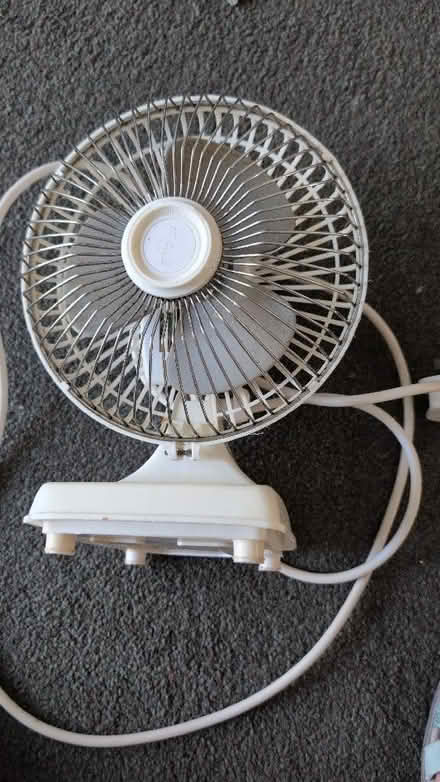 Photo of free Desk fan (Aldwick PO21) #1