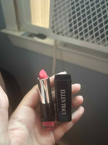 Photo of free two ellen tracy lipsticks (middletown) #1
