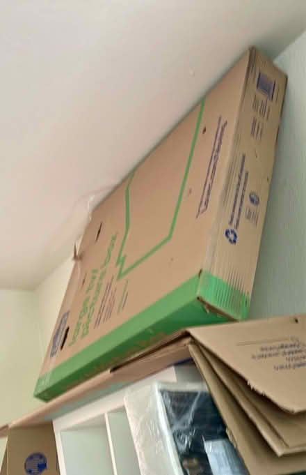 Photo of free TV moving box and wardrobe box (Lower Mountain View) #1
