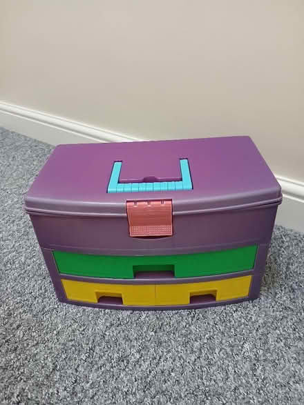 Photo of free Art / storage box (Parkhead EH11) #1
