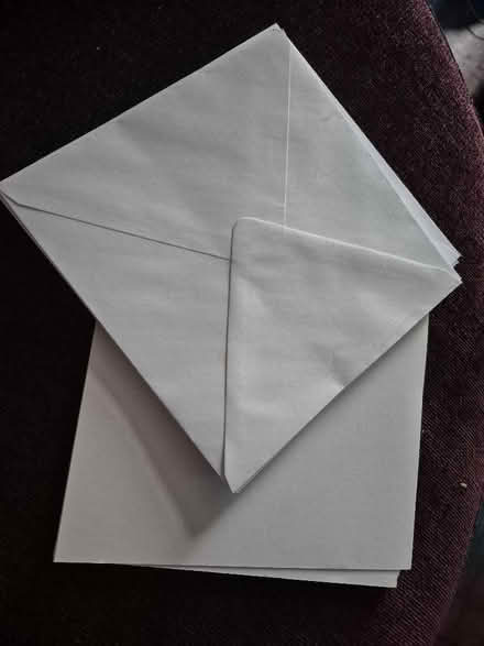 Photo of free Square cards with envelopes (Hollinswood TF3) #1
