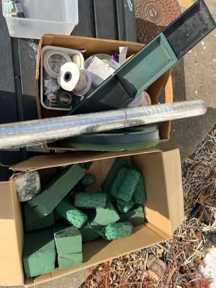 Photo of free Mixed floristry kit (SG6) #1