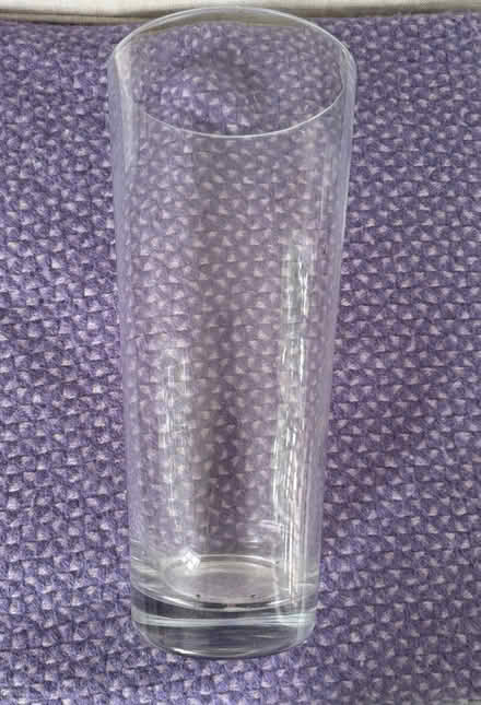 Photo of free Very Large Elegant Glass Vase (Beaconsfield HP9) #1