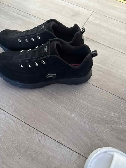 Photo of free Sketchers (Tyburn B24) #1